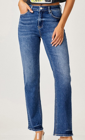 Plus Size Mid-Rise Slim Relaxed Straight Leg Risen Jean